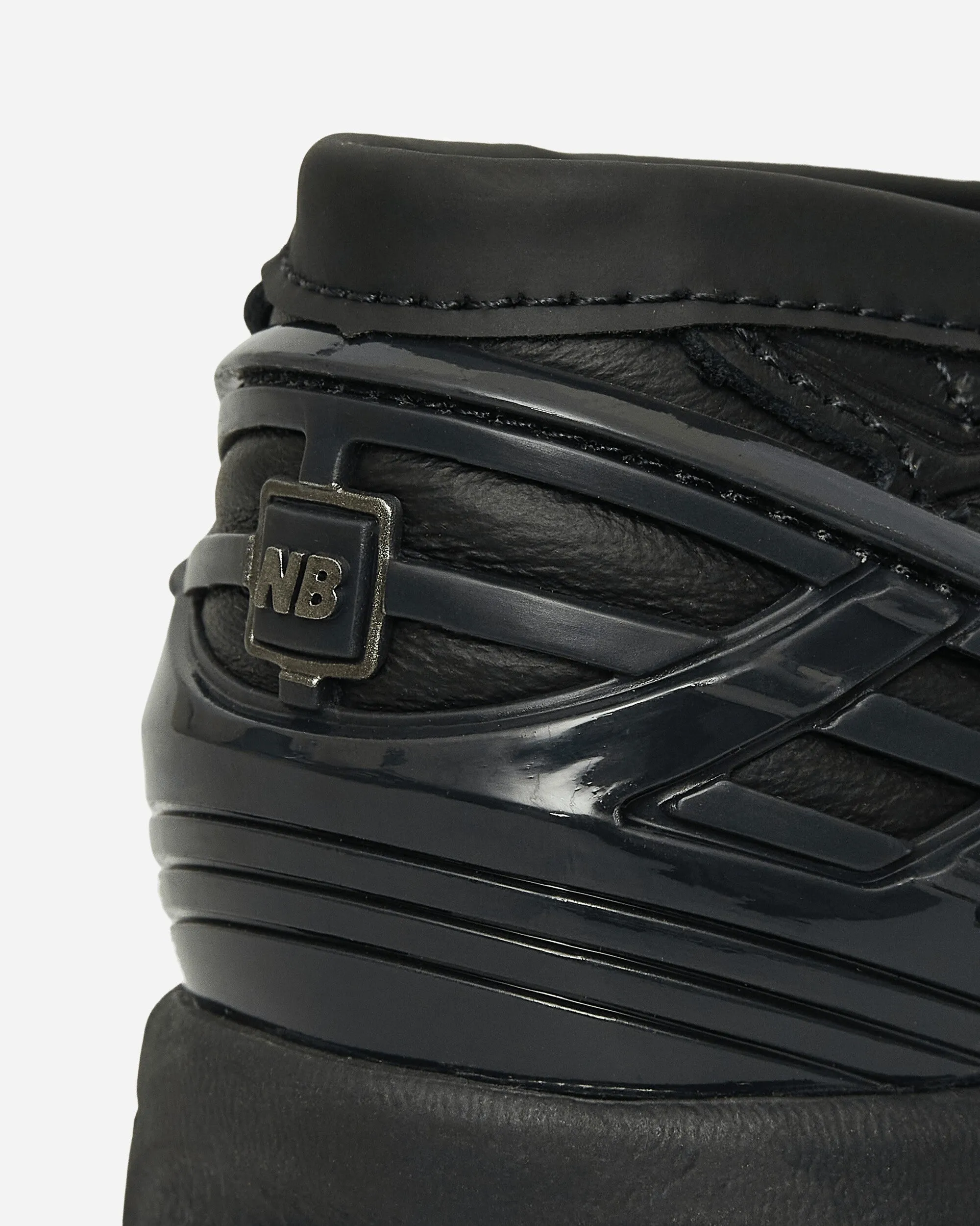 1906L Sneakers Schwarz