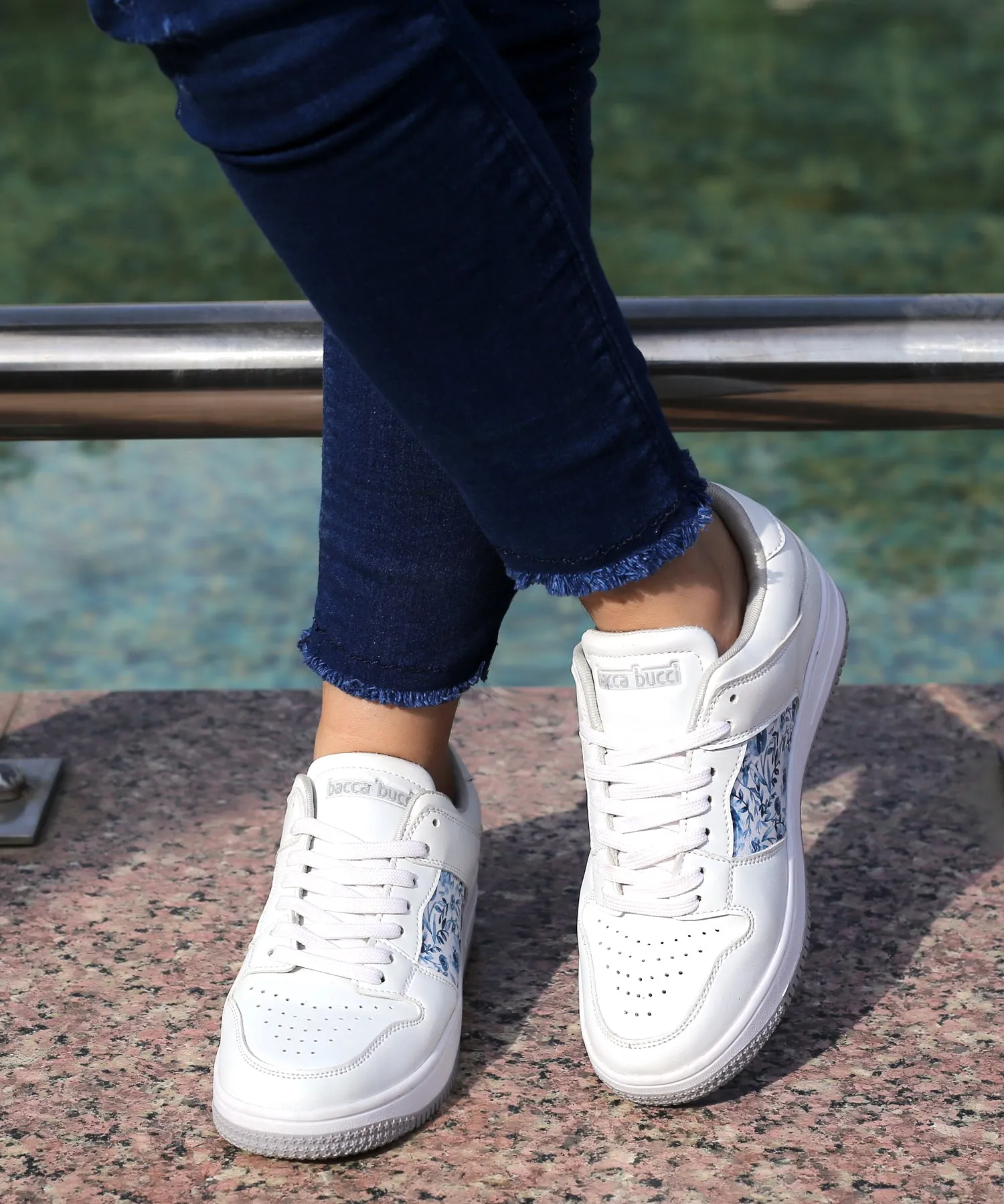 Bacca Bucci BLISS Low Top Flache Sohle Mode Damen Sneakers mit Digitaldruck