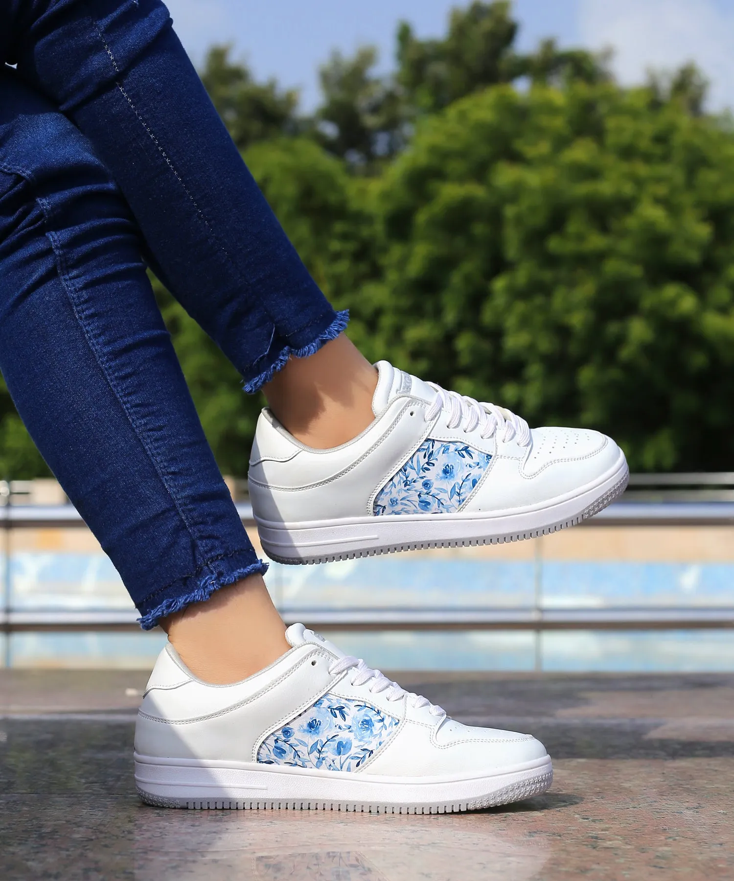 Bacca Bucci BLISS Low Top Flache Sohle Mode Damen Sneakers mit Digitaldruck