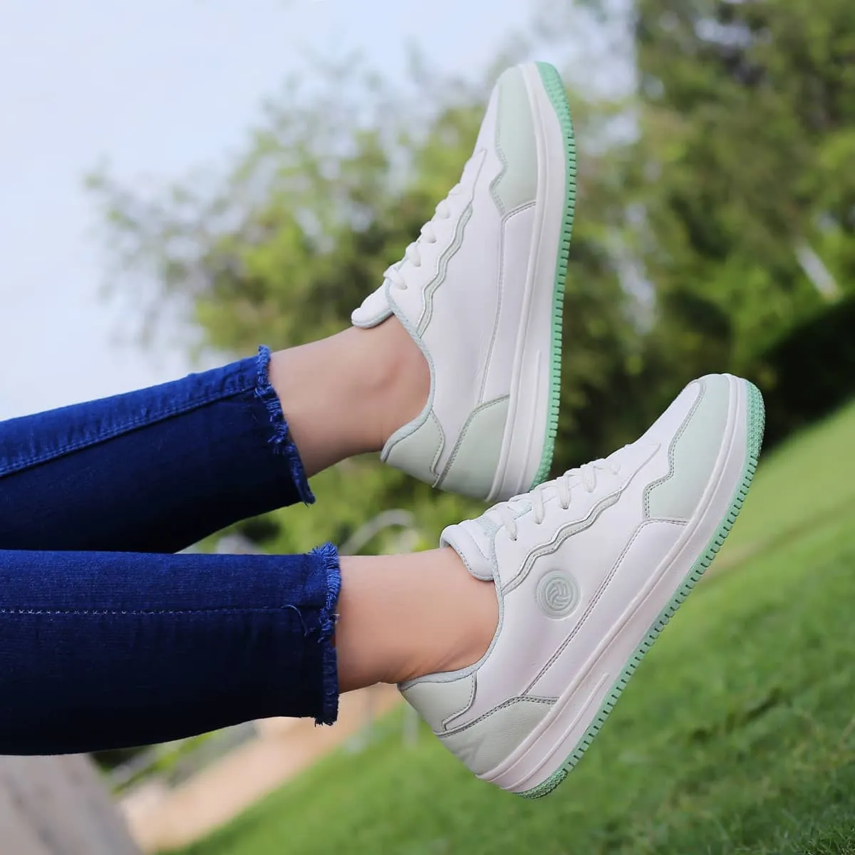 Bacca Bucci INFINITY Low Top Flachsohlen-Mode-Sneaker für Damen