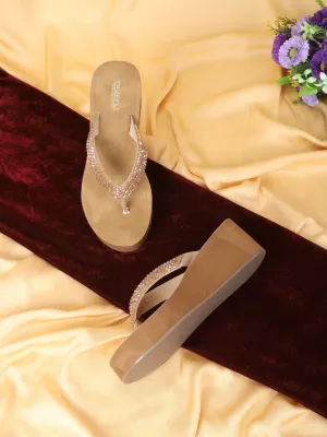 Beige PU Schlupfkeile mit Keilabsatz (TC-MSI-474-BEIG)