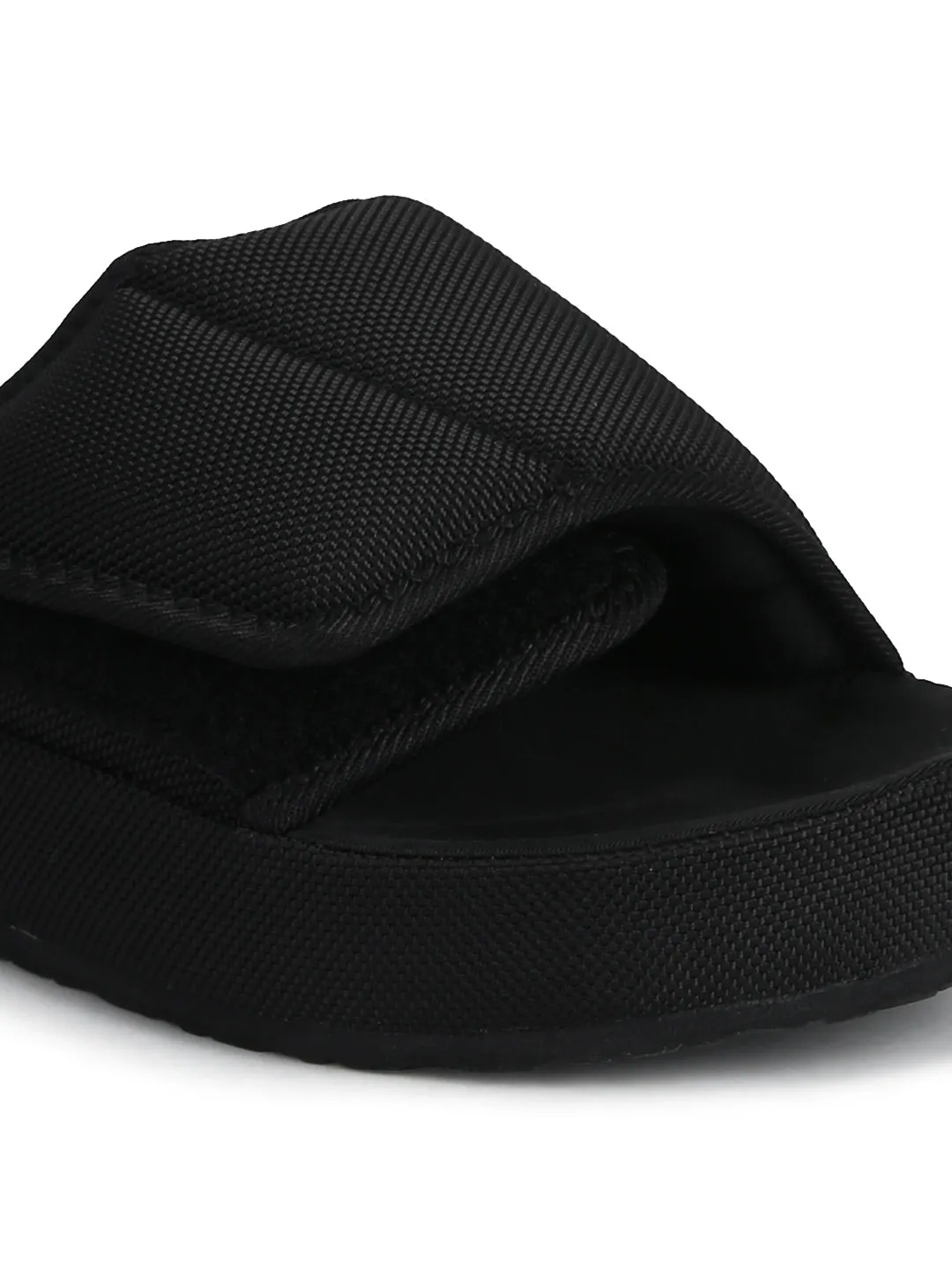 Schwarze Breite Riemchen-Slip-On Flats