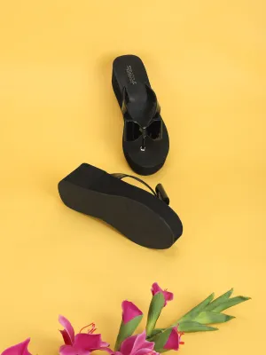 Schwarze Patent-Slip-On Keilabsätze (TC-MSI-477-BLK)