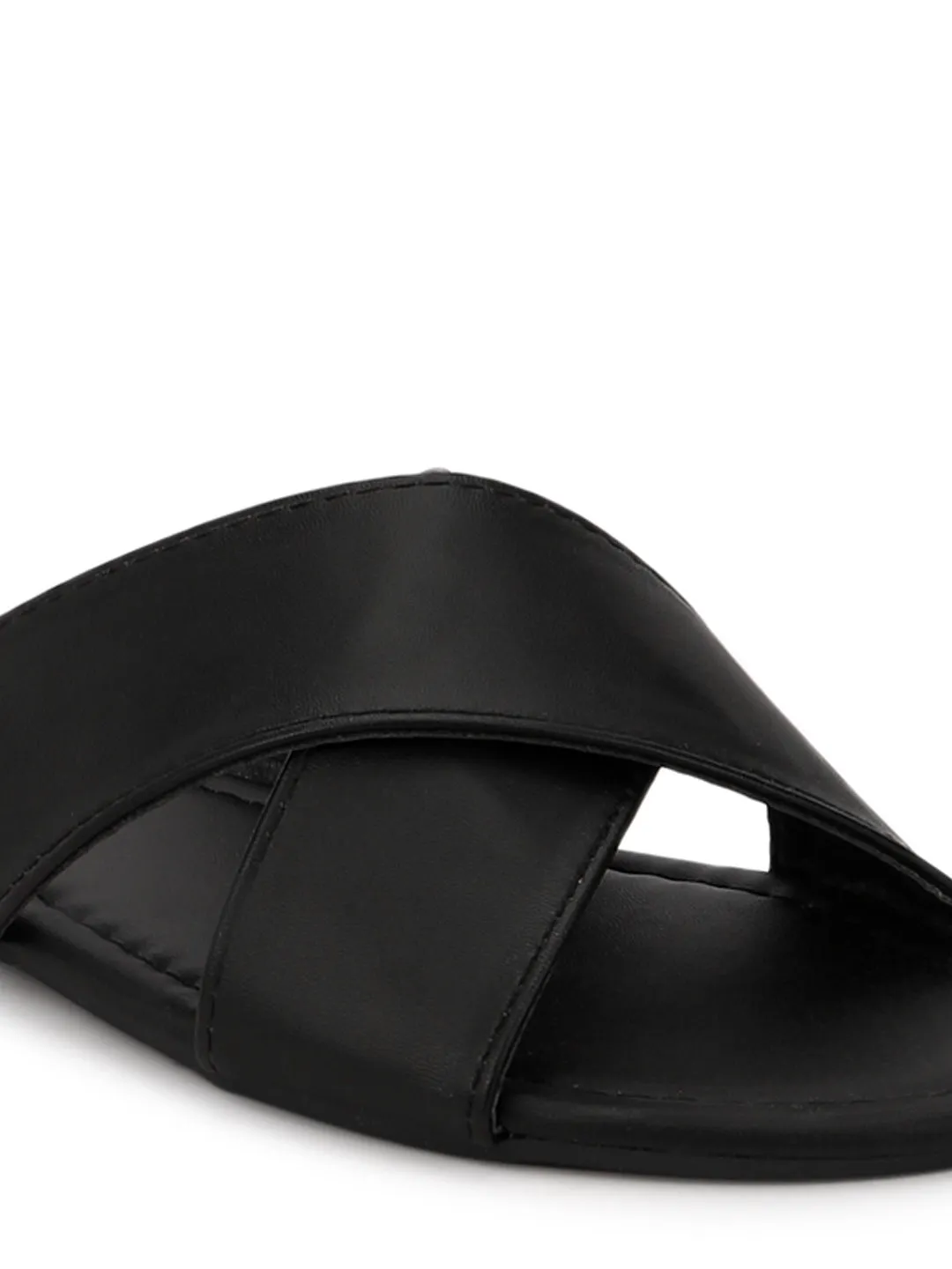 Schwarze PU-Slip-On-Flats im Crossover-Design