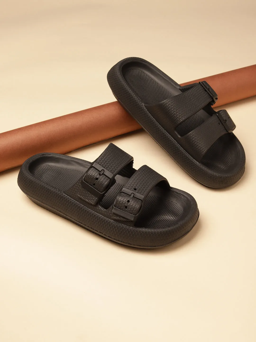 Schwarze PU Schlupf-Slipper (TC-RS3255-BLK)