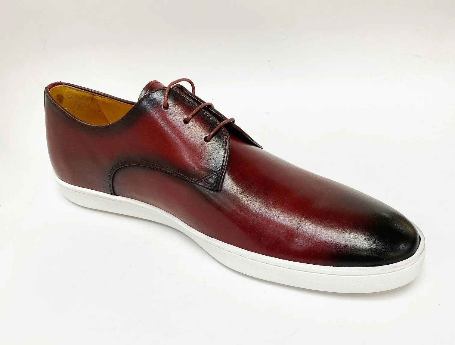 Burgunderfarbener Schnürsenkel-Sneaker aus Kalbsleder