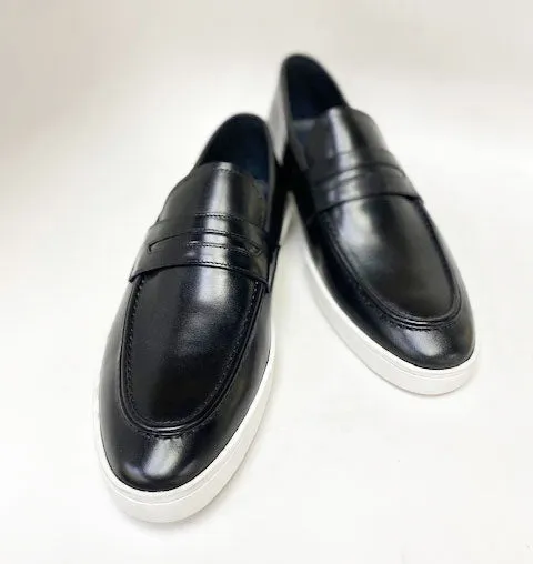 Schlupf-Loafer aus Kalbsleder in Schwarz