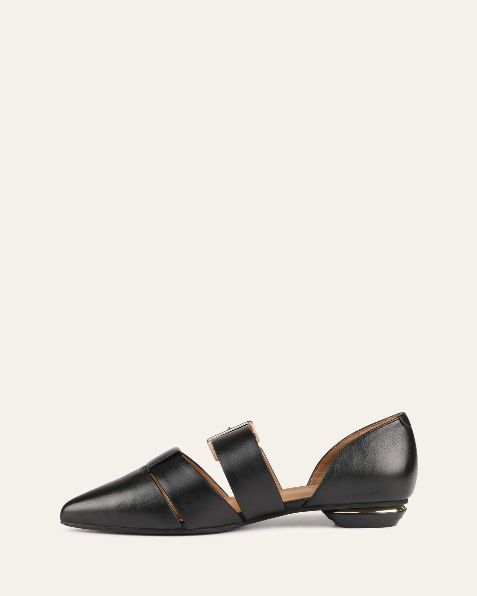 CARLA FLACHE SCHUHE AUS SCHWARZEM LEDER