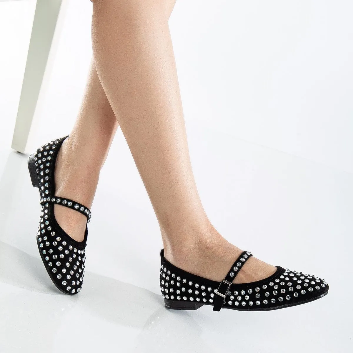 Emilie Vegan Wildleder Mary Jane Flats | Mit Kristallbesatz
