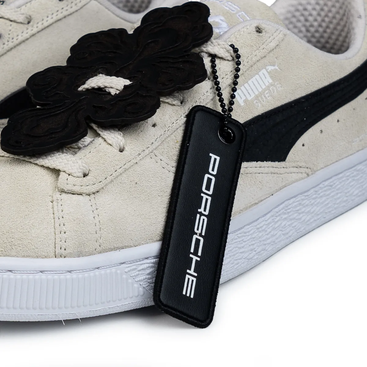   Limitierte Auflage   Porsche Legacy Wildleder Torque 'Alpenschnee'