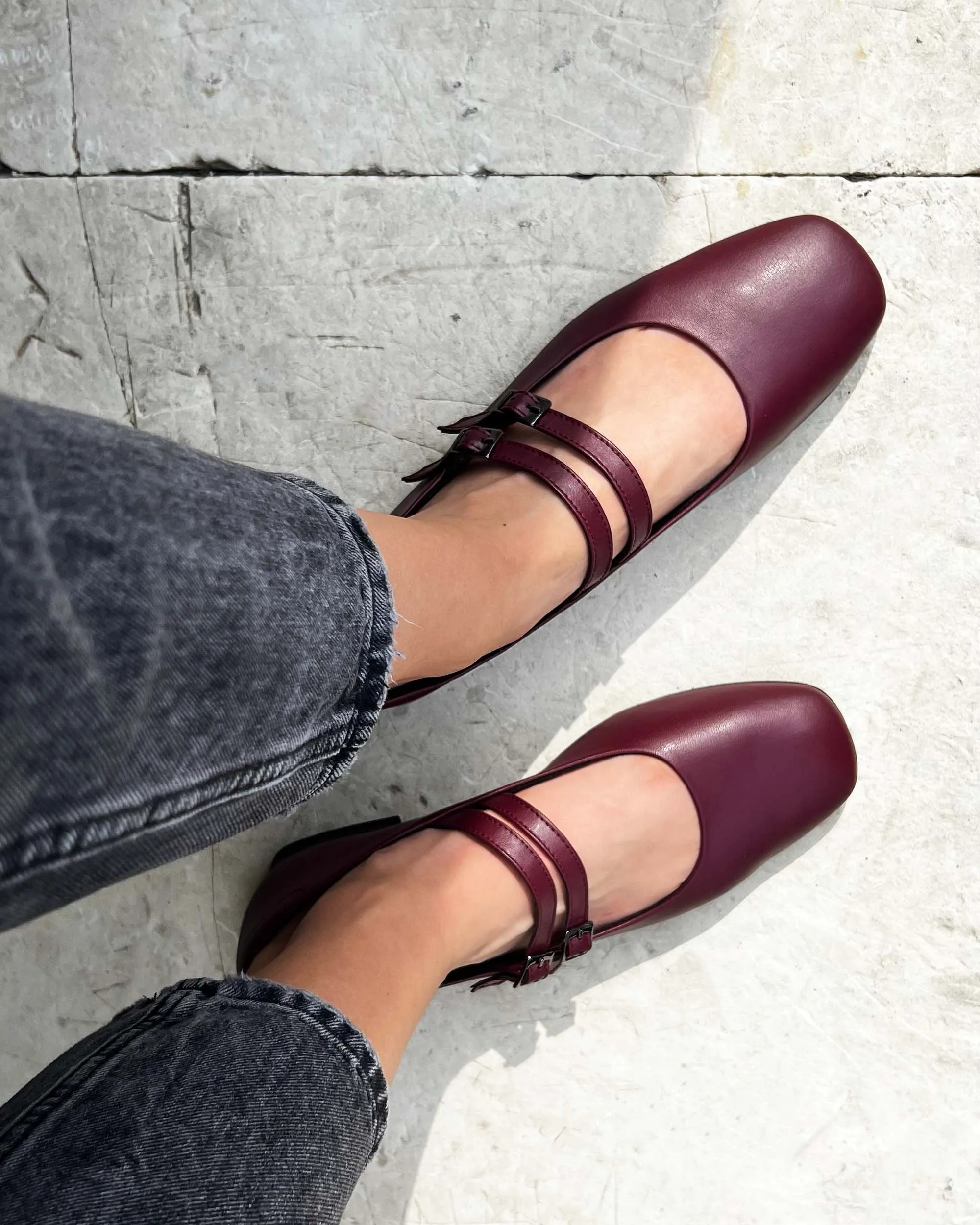 Mary Jane Vegea® Traubenleder Vegane Pumps | Kirsche