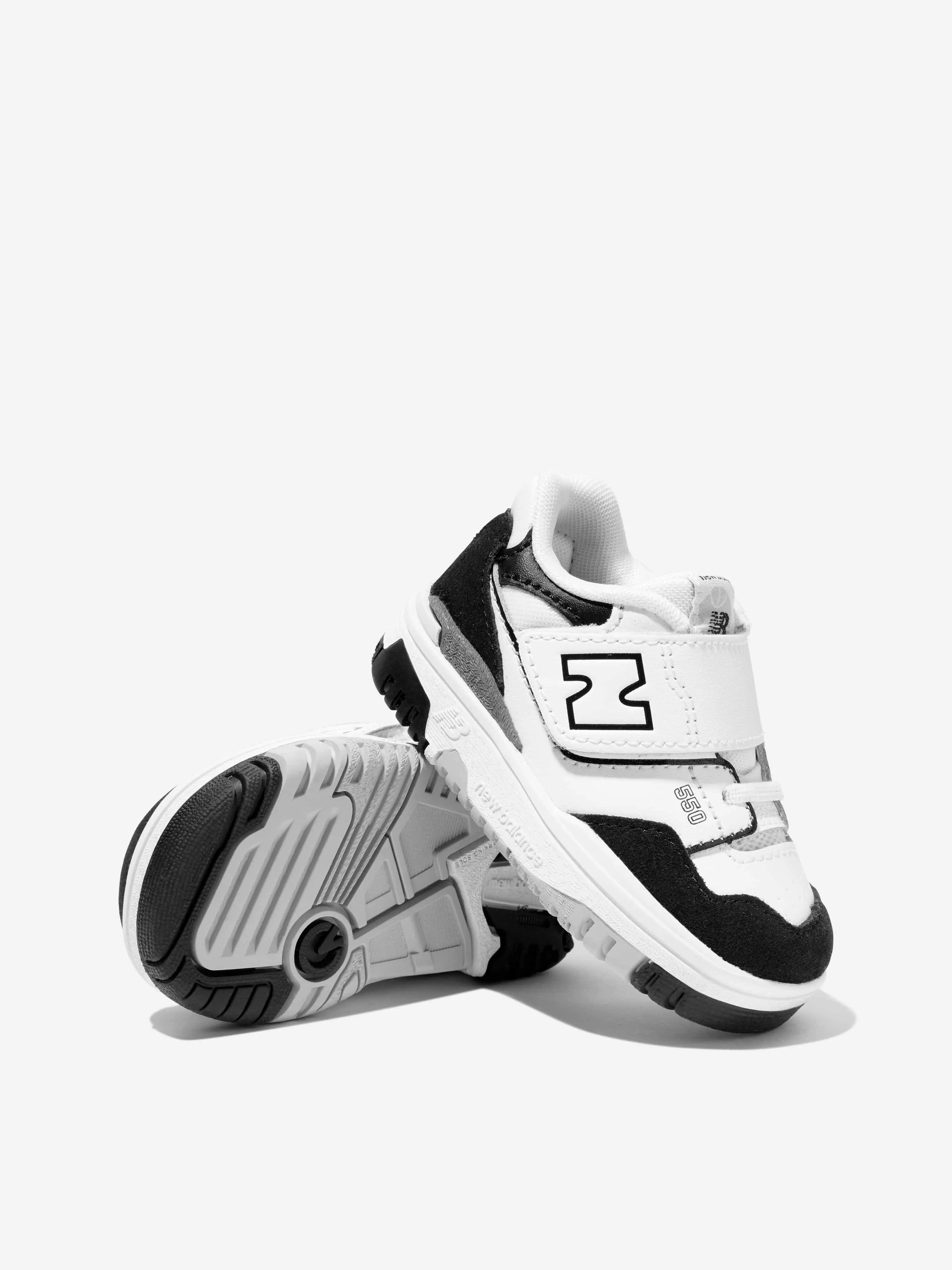 New Balance Kids 550 Logo Turnschuhe in Schwarz