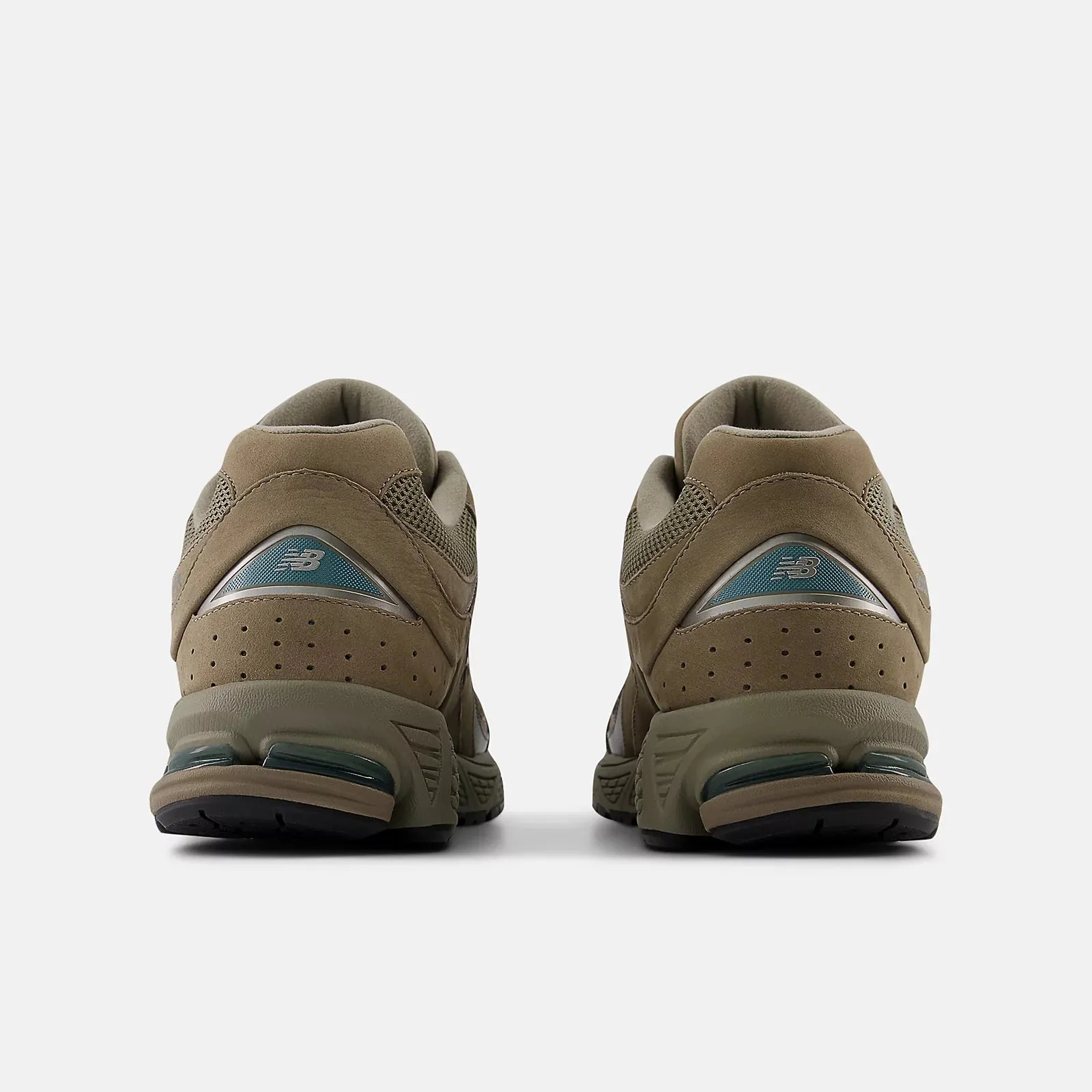 New Balance Schuhe 2002 ROA | Pilz/Fichte/Dunkel Silber