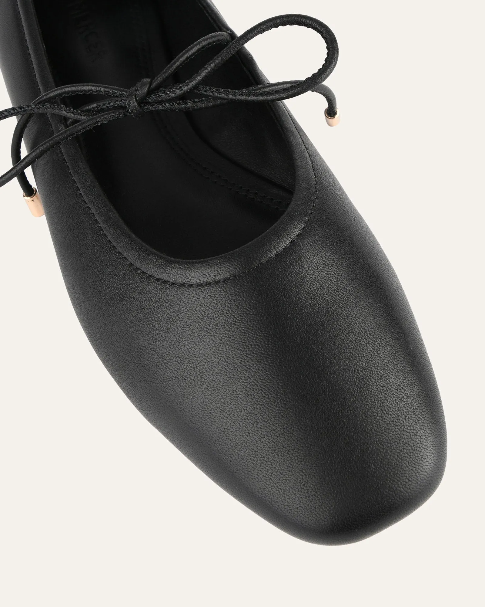 PETAL CASUAL FLATS SCHWARZES LEDER