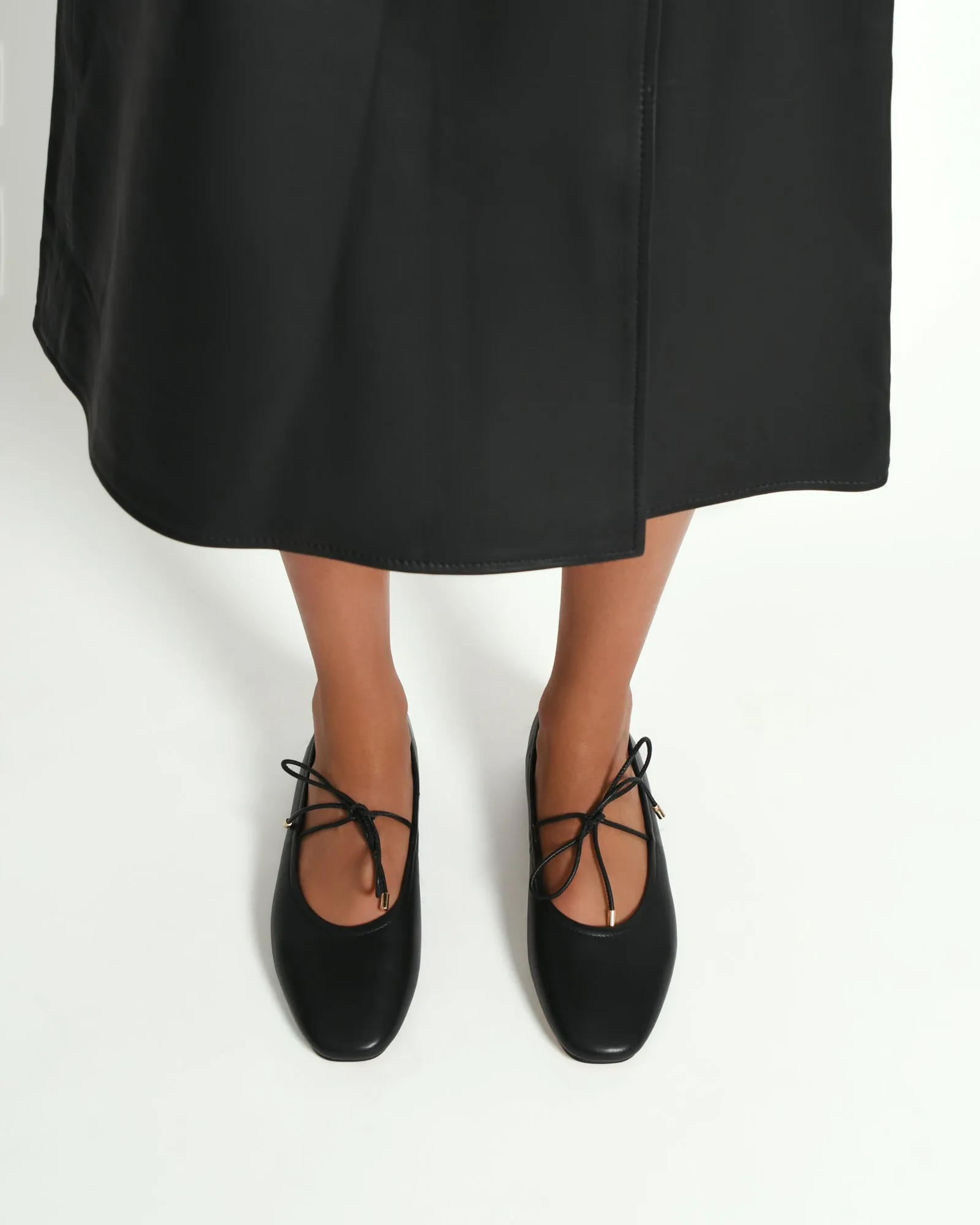 PETAL CASUAL FLATS SCHWARZES LEDER