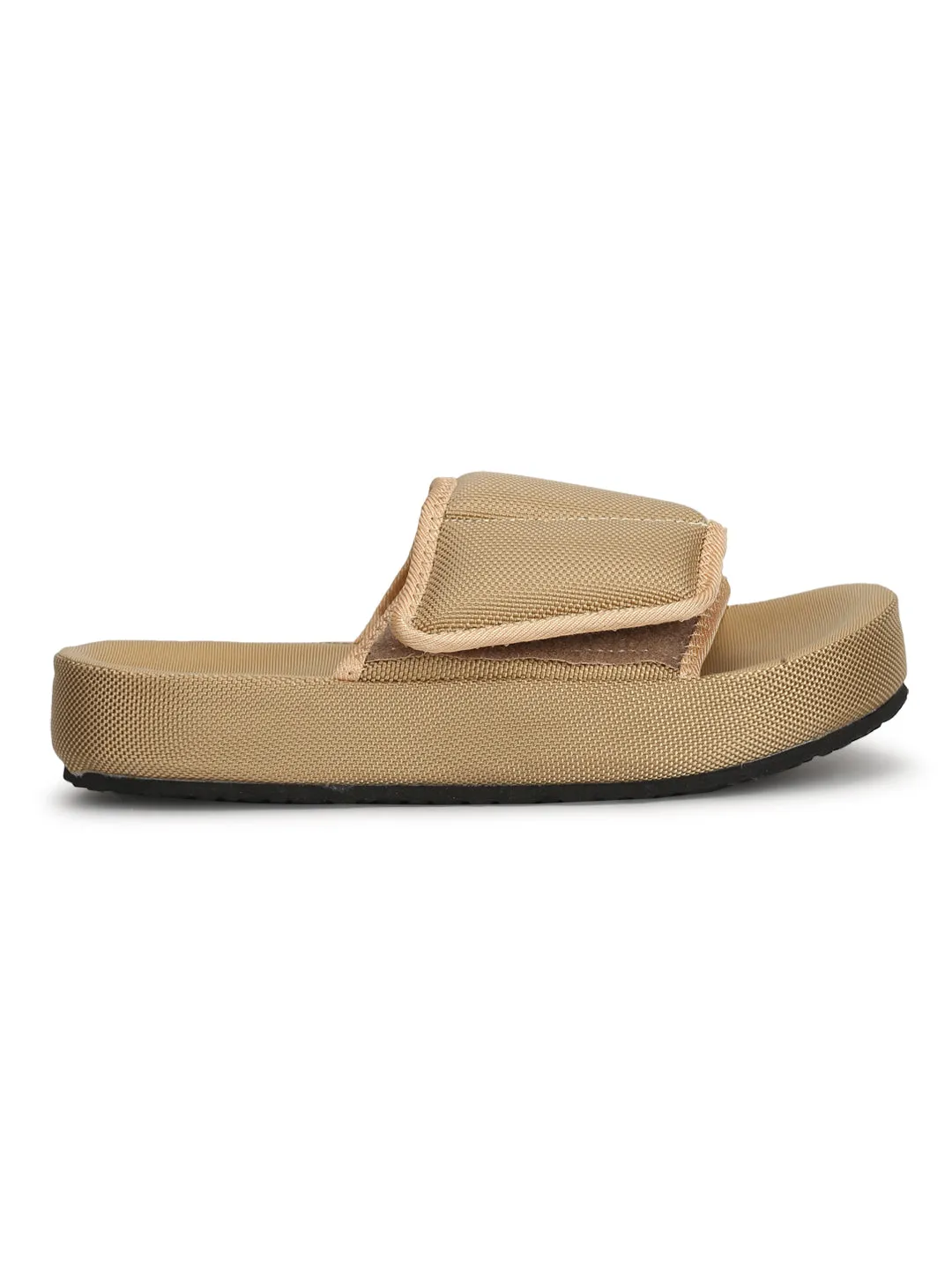Sandfarbene Breitriemen-Slip-On-Flats