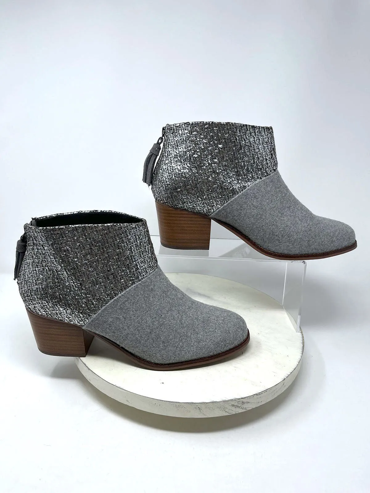 Toms Größe 11 W Graue & Silberne Strukturierte Stiefeletten NWOB