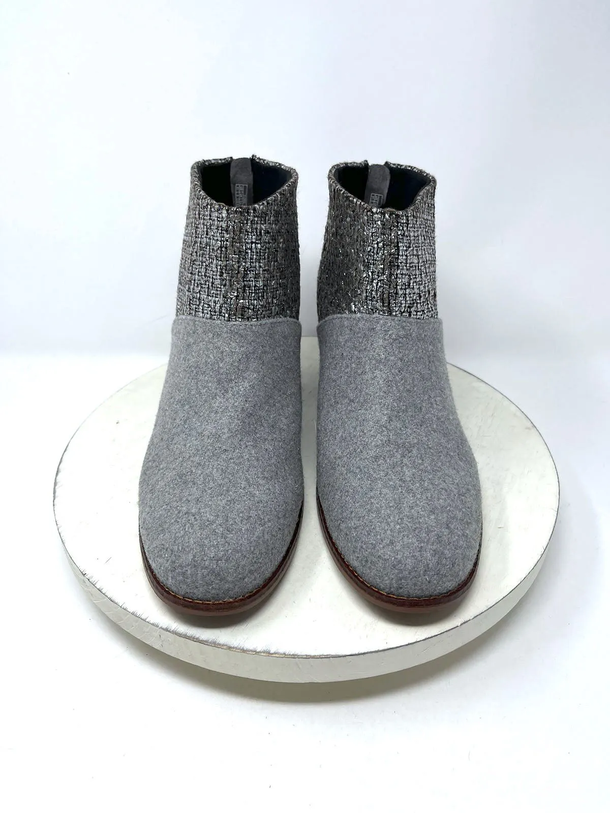 Toms Größe 11 W Graue & Silberne Strukturierte Stiefeletten NWOB