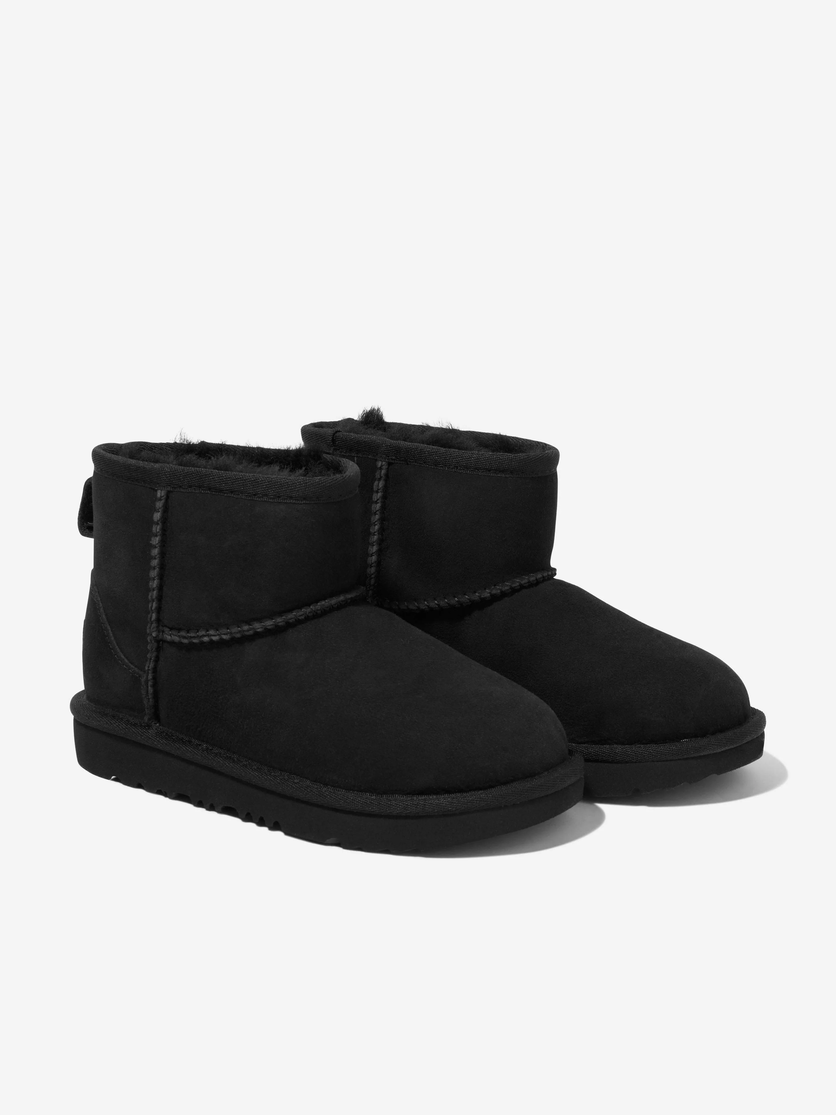 UGG Kids Classic Mini II Stiefel in Schwarz