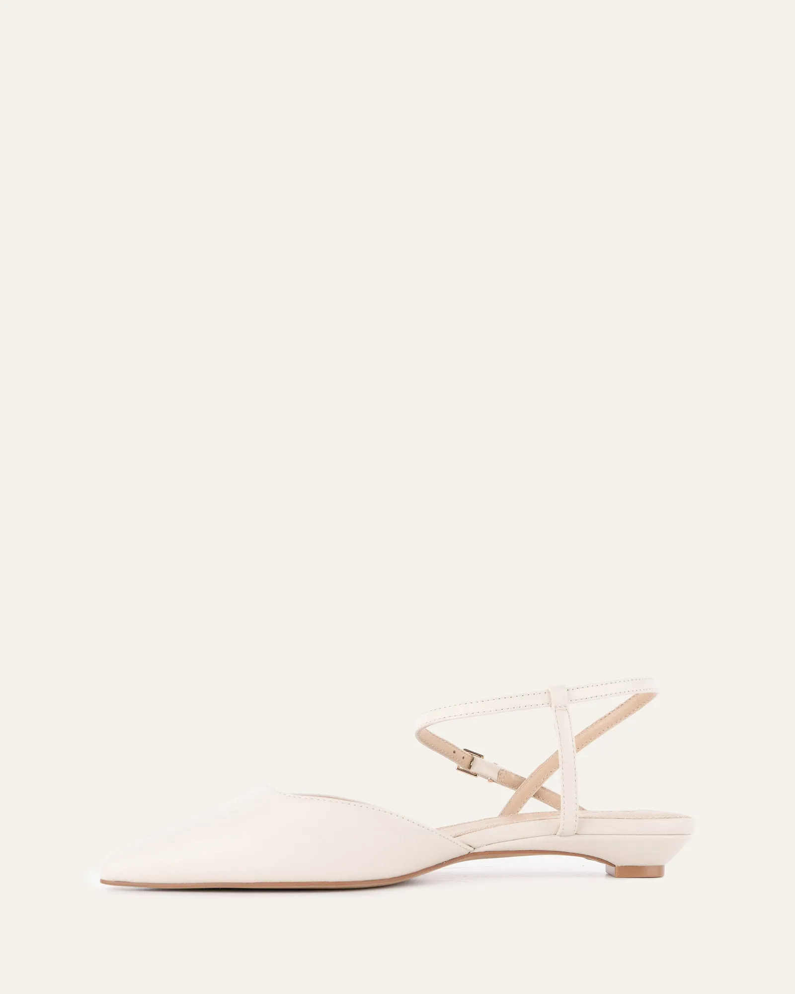VIRGINIE FLACHE SCHUHE AUS OFF-WHITE LEDER